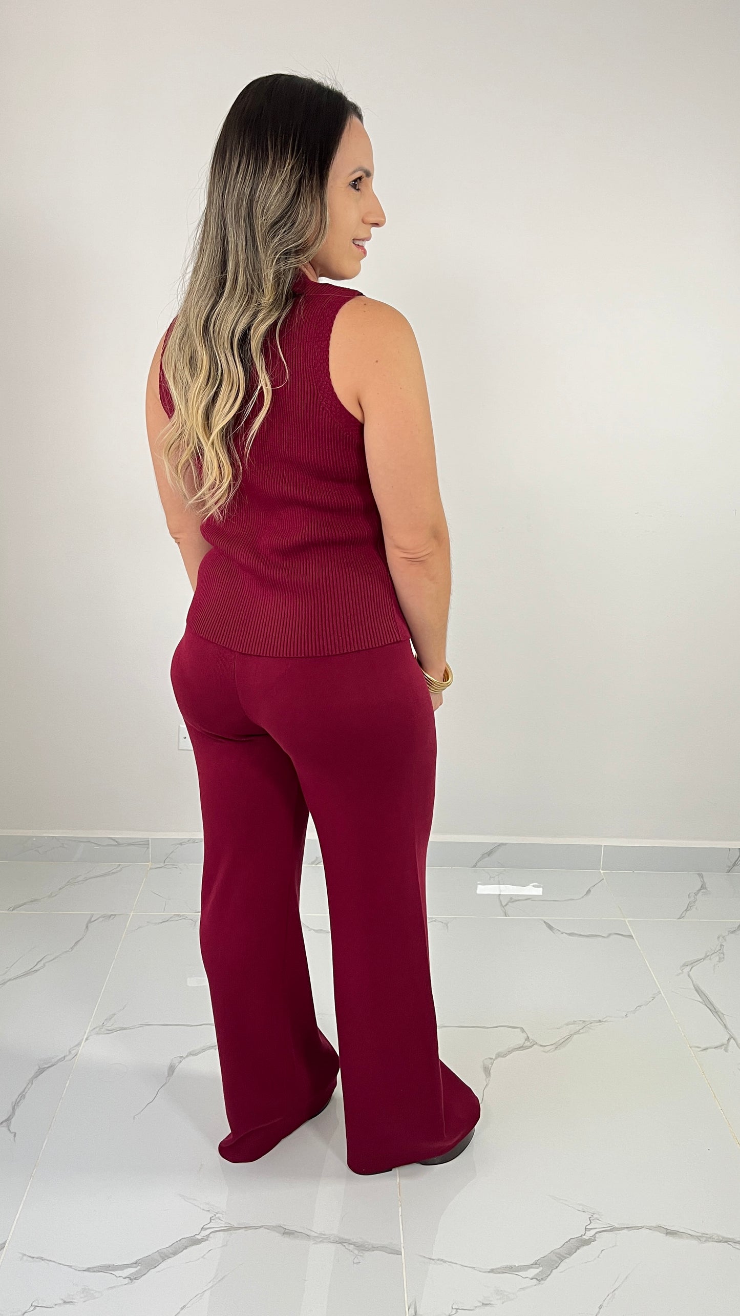 Button Detail Wine Set