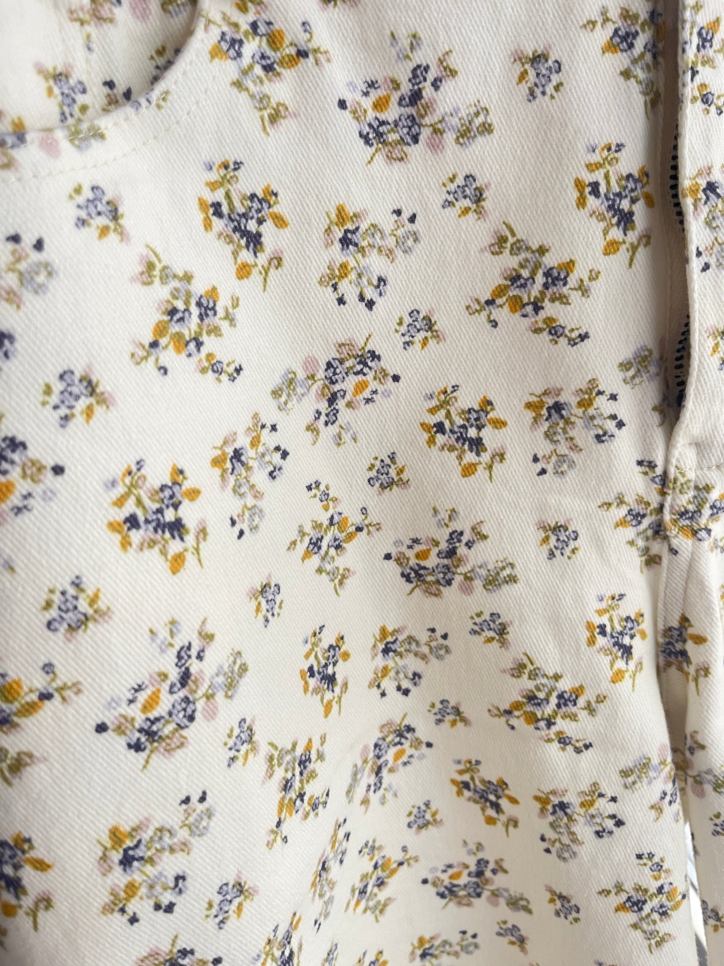 Stretch Bermuda Flowers Short