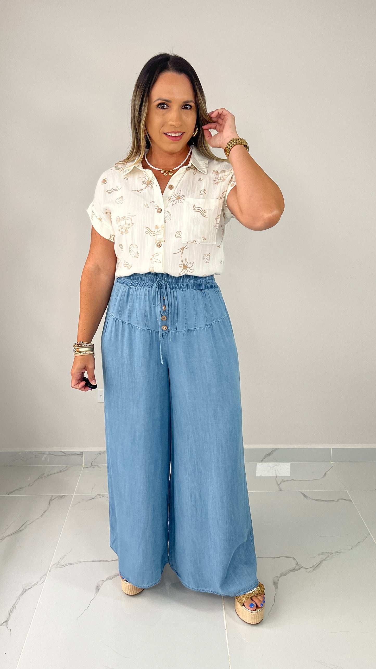 Tropical Buttons Cream Shirt