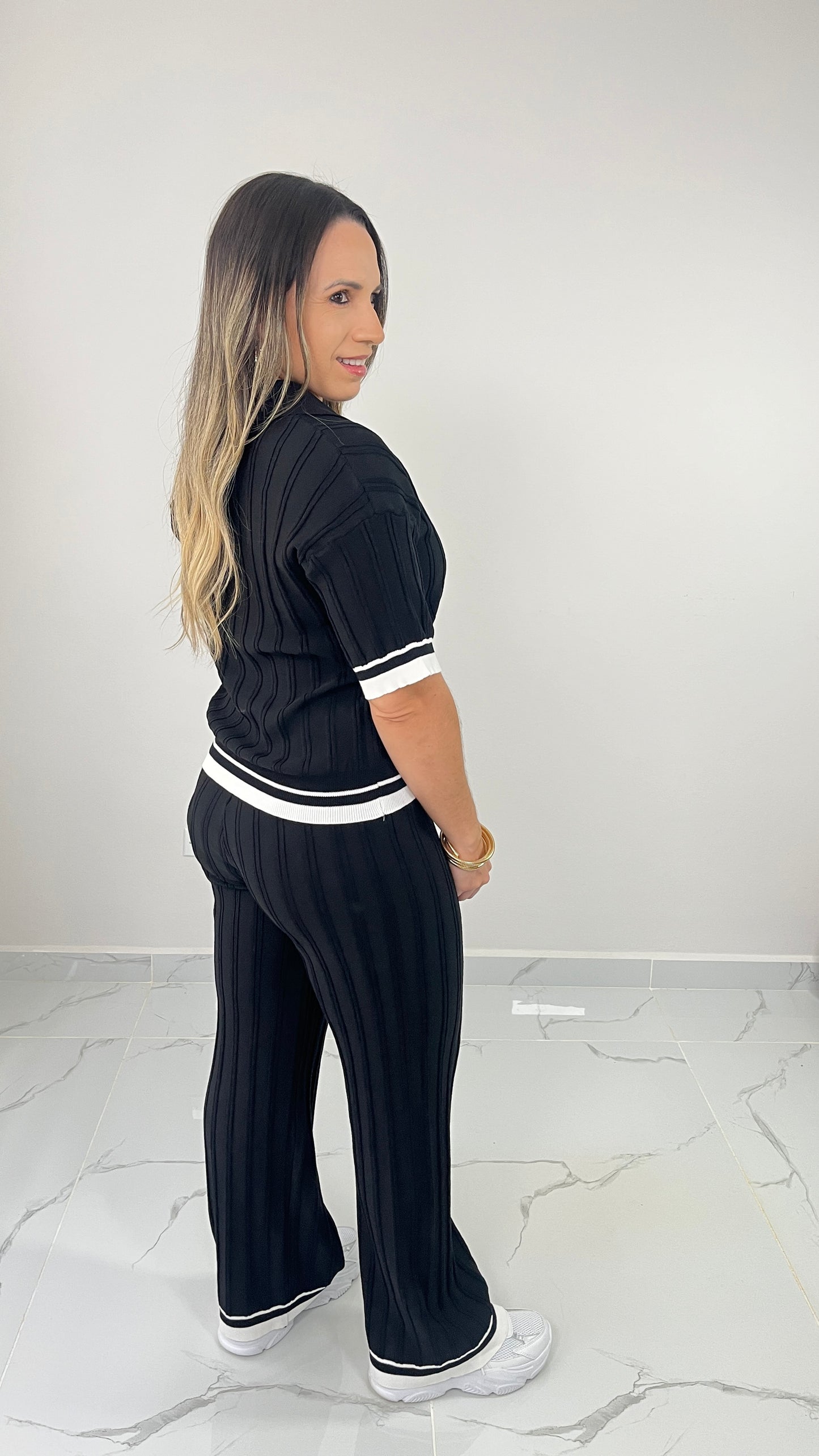 Black and White Set