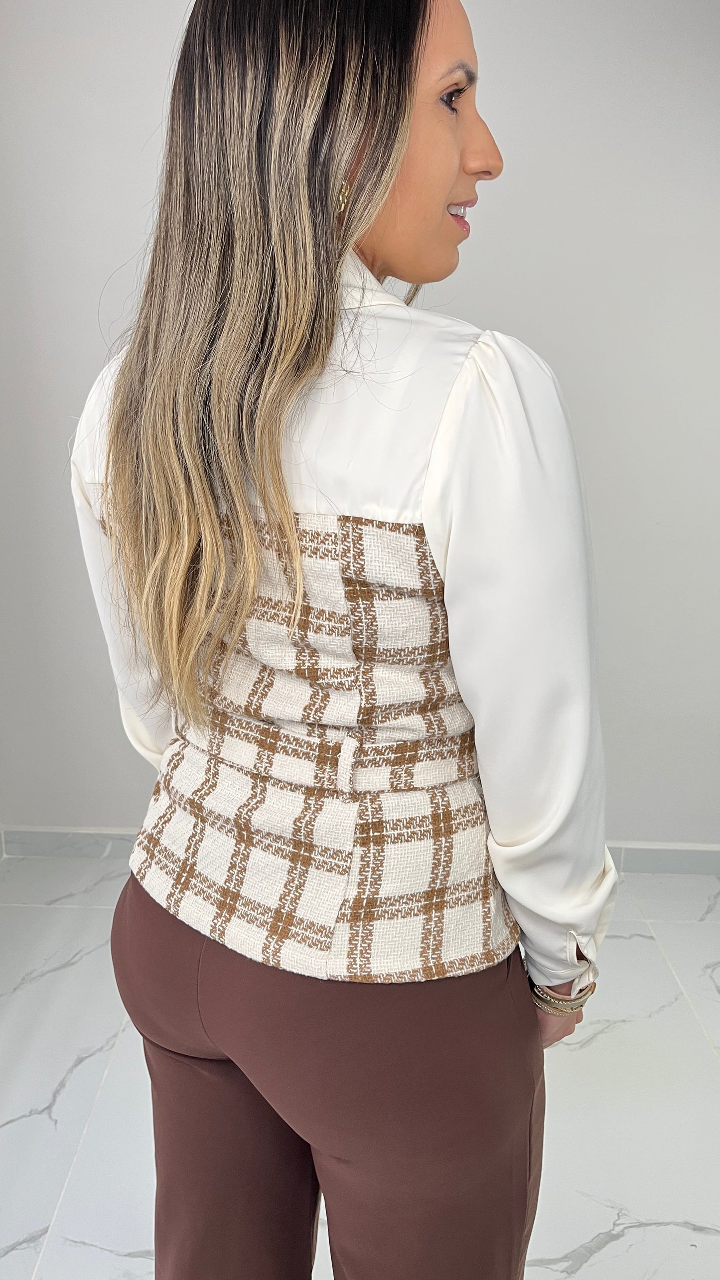Latte Contrast Top